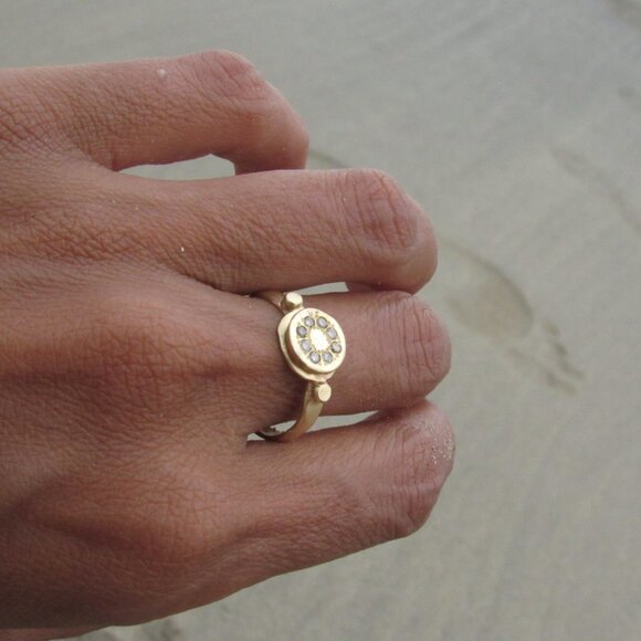 Engagement ring. 14K Yellow gold ring with 0.08ct Diamond Champagne color. - Picture 11 of 16